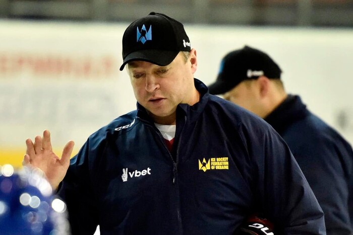 У тренера національної збірної України з хокею знайшли російський паспорт