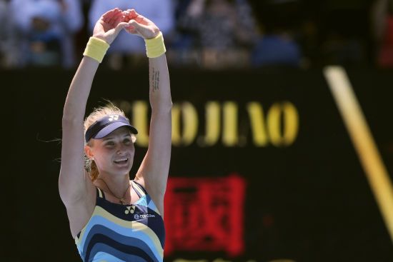 Ястремська залишила патріотичний напис на камері після виходу до чвертьфіналу Australian Open (відео)