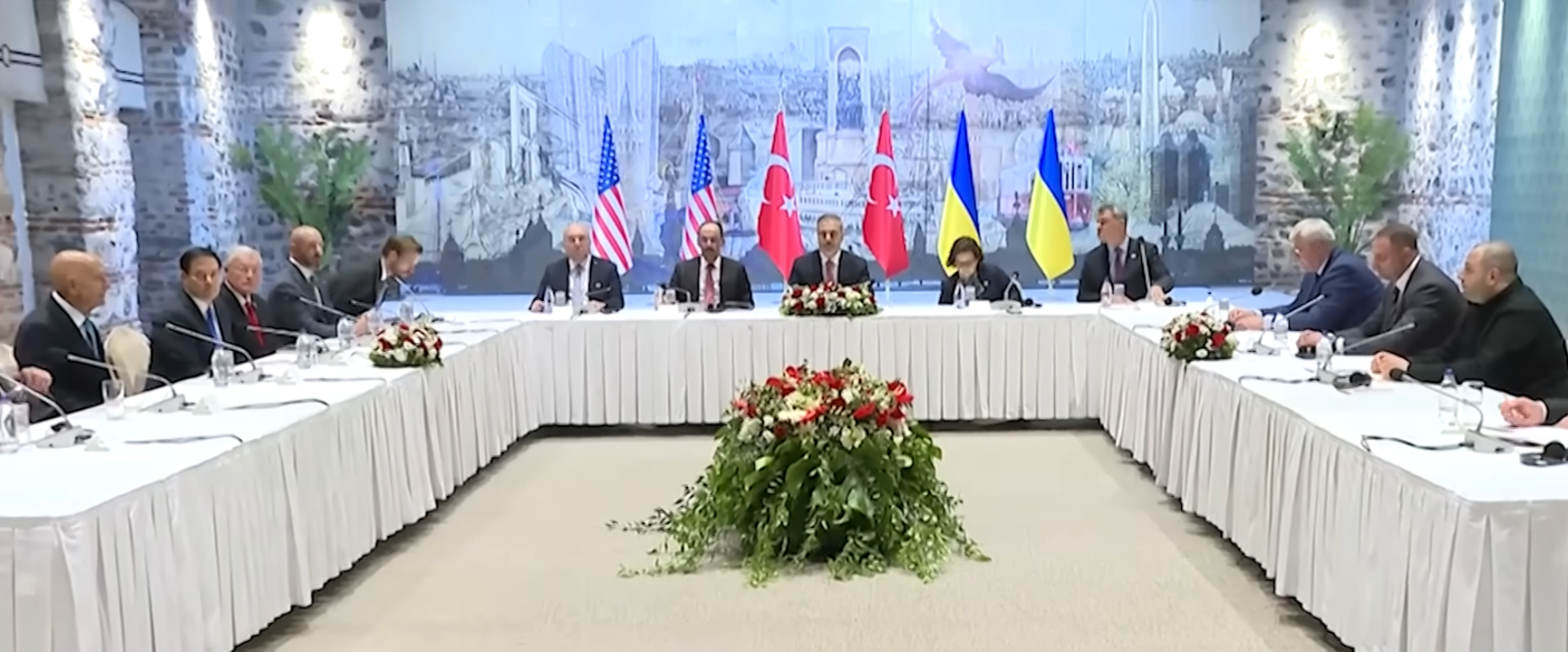 Про жодну капітуляцію не йдеться: експерт пояснив, як вибити для України найкращі умови світу