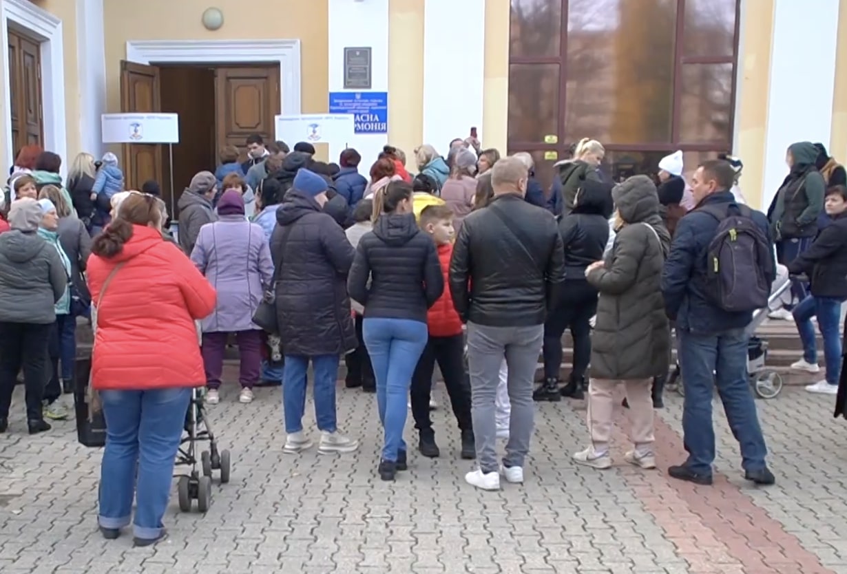 Гуманітарна допомога для пенсіонерів у Кривому Розі: хто може розраховувати на безкоштовні послуги та ваучери