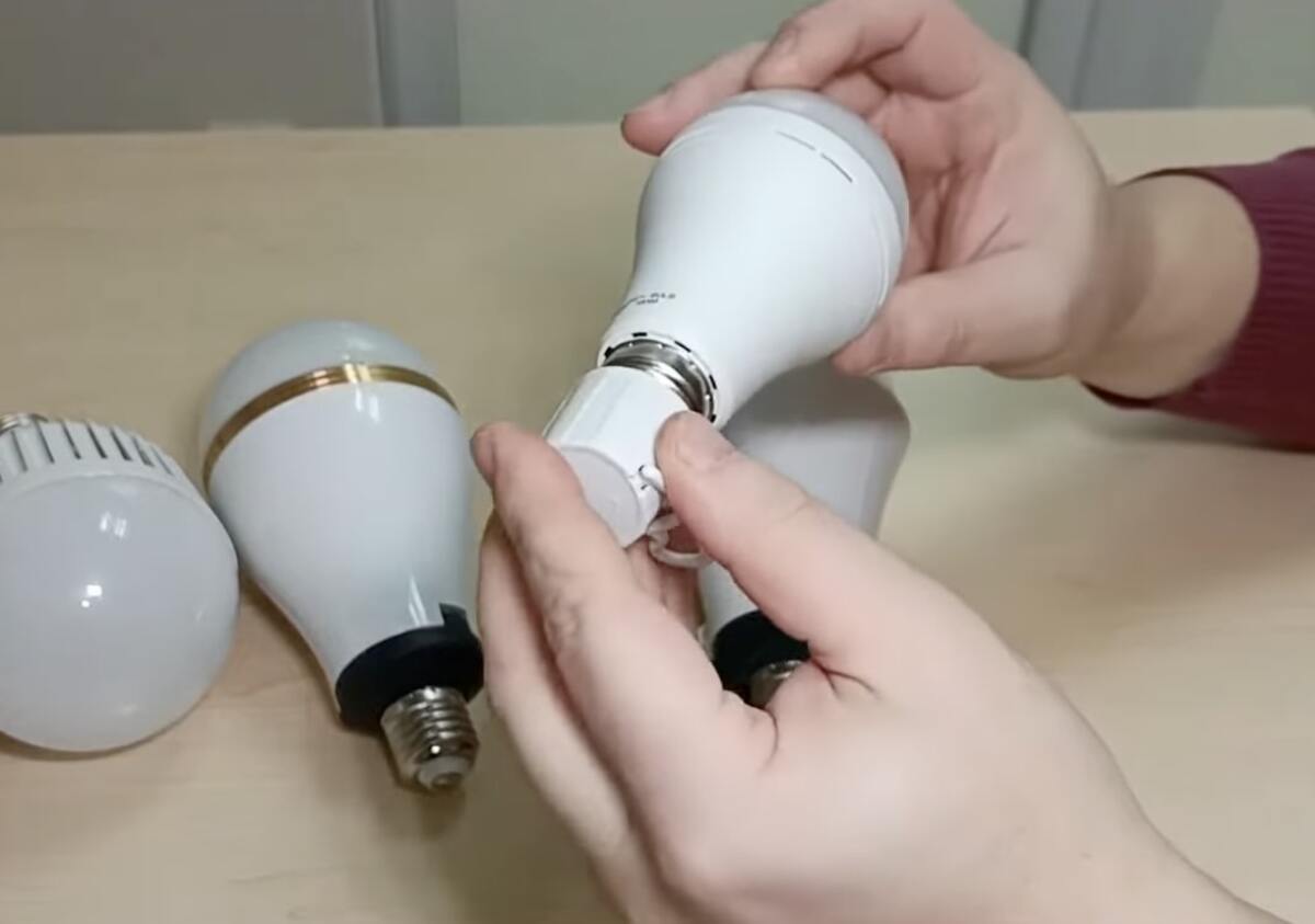 Графік відключення світла в Київській області на 14 листопада: кого надовго залишать без електрики