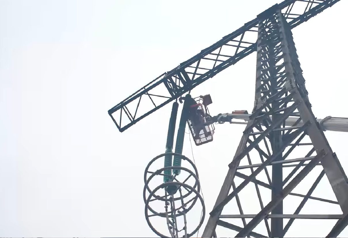 Графіки відключення світла в Житомирській області на 4 грудня: кого торкнуться багатогодинні обмеження