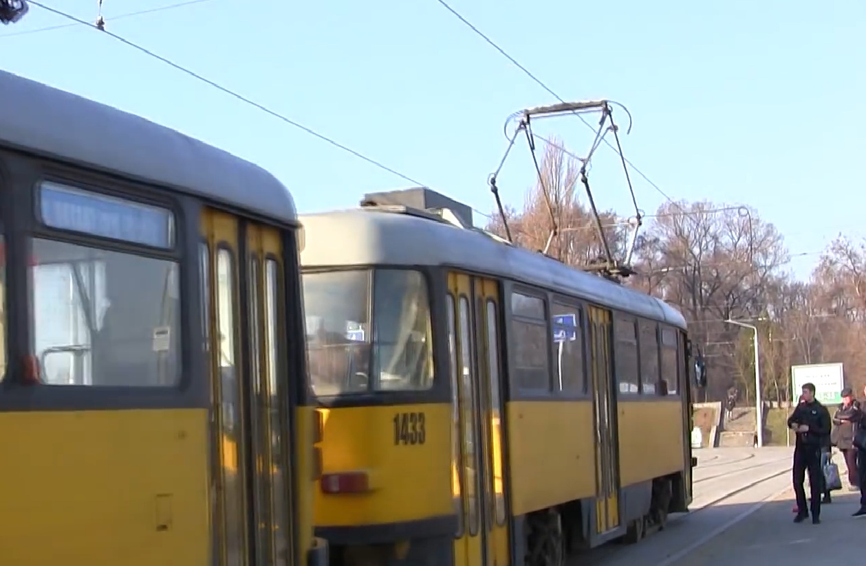 Новий графік руху транспорту в Дніпрі: українців чекають обмеження та важливі зміни